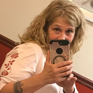 Meet your Posher, Lisa